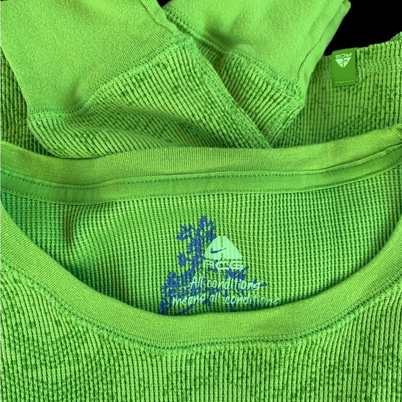 Women’s Nike ACG thermal - Picture 3 of 7